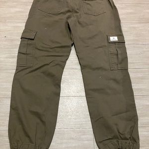 Urban Outfitters BDG pants-Khaki/Army Green cargo pants…